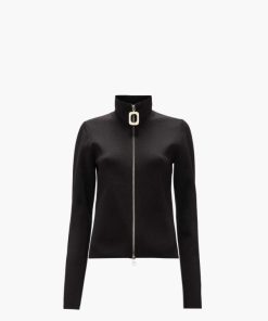 Theoutfitco.shopf70f4c2c09 1